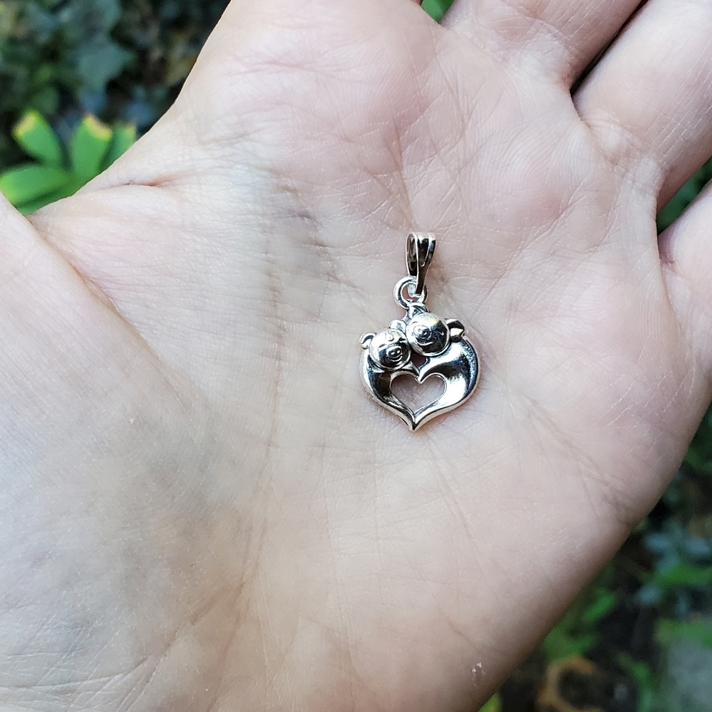NWOT Pigs in Love Charm - Picture 4 of 6